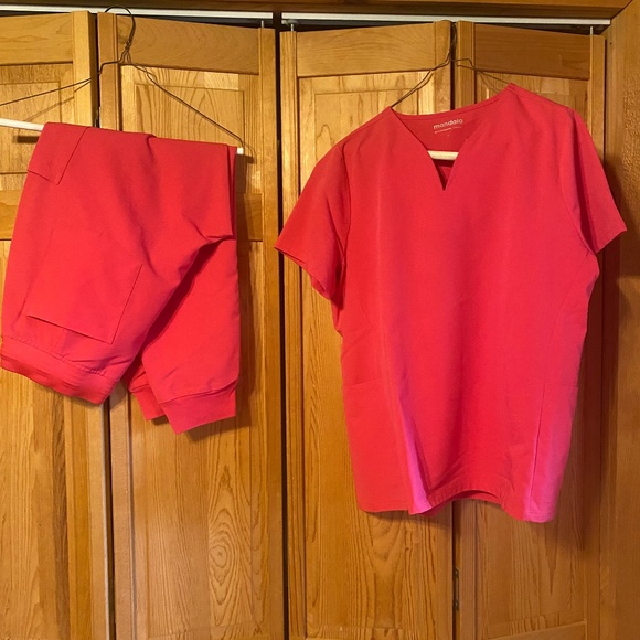 Scrubs - Picture 1 of 1